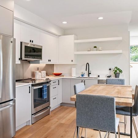شقة Modern Two Story Townhouse Near Light Rail سياتل المظهر الخارجي الصورة