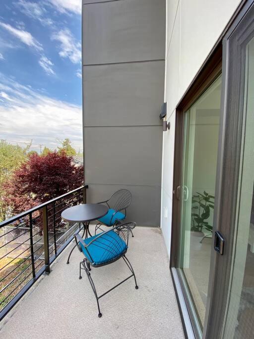 شقة Modern Two Story Townhouse Near Light Rail سياتل المظهر الخارجي الصورة