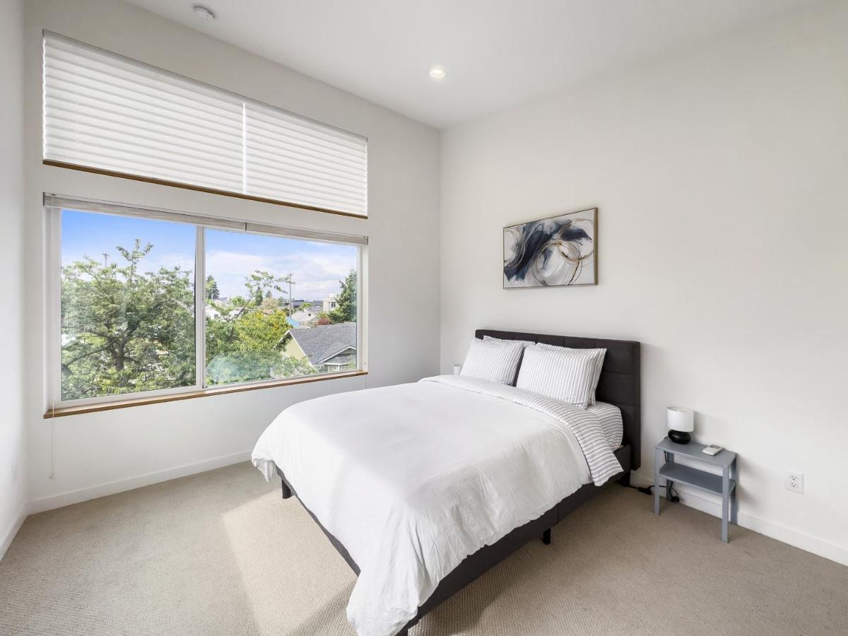 شقة Modern Two Story Townhouse Near Light Rail سياتل المظهر الخارجي الصورة