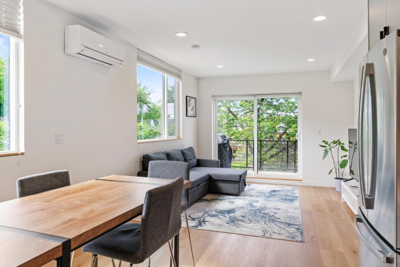 شقة Modern Two Story Townhouse Near Light Rail سياتل المظهر الخارجي الصورة